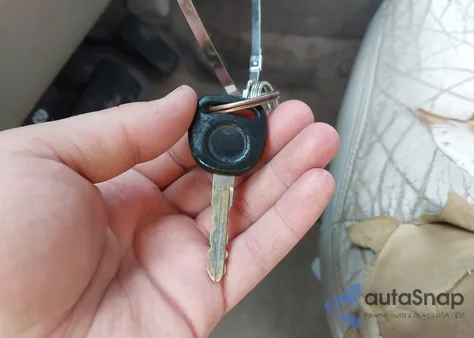 2004 Cadillac Escalade Standard from USA, damaged, VIN 1GYEC63T84R174223